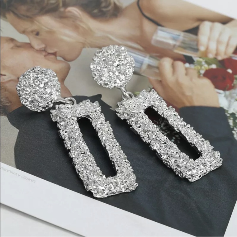 ✅🌹Beautiful Geometric Square Silver Earrings.